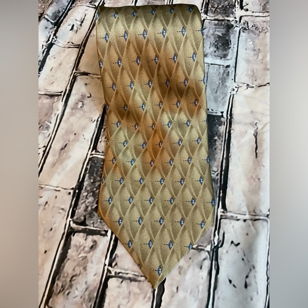 RBM Collection Tie Mens Gold & Blue Geometric 100% Silk Necktie